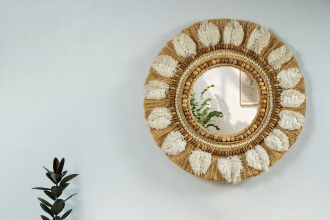 The Chic Aalavattam mirror