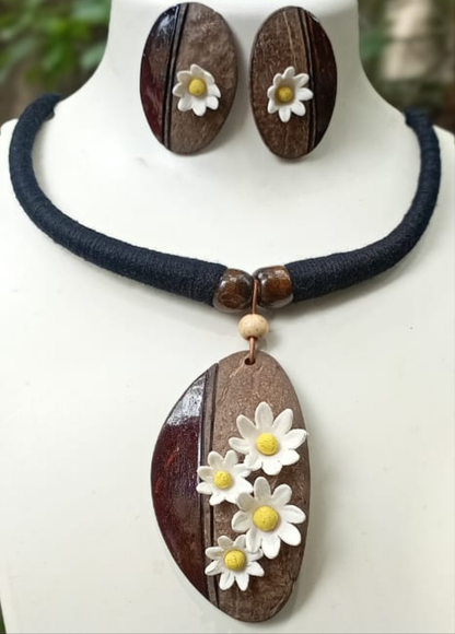 DAISY DEE NECKLACE SET