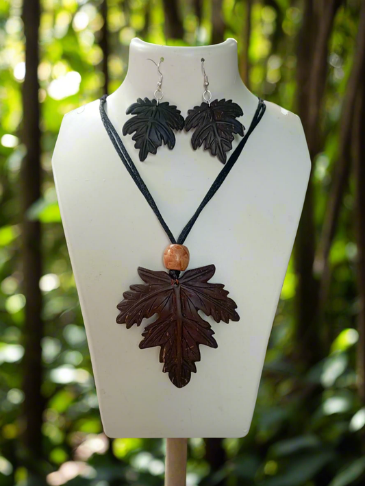 MAPLE LEAF PENDANT SET