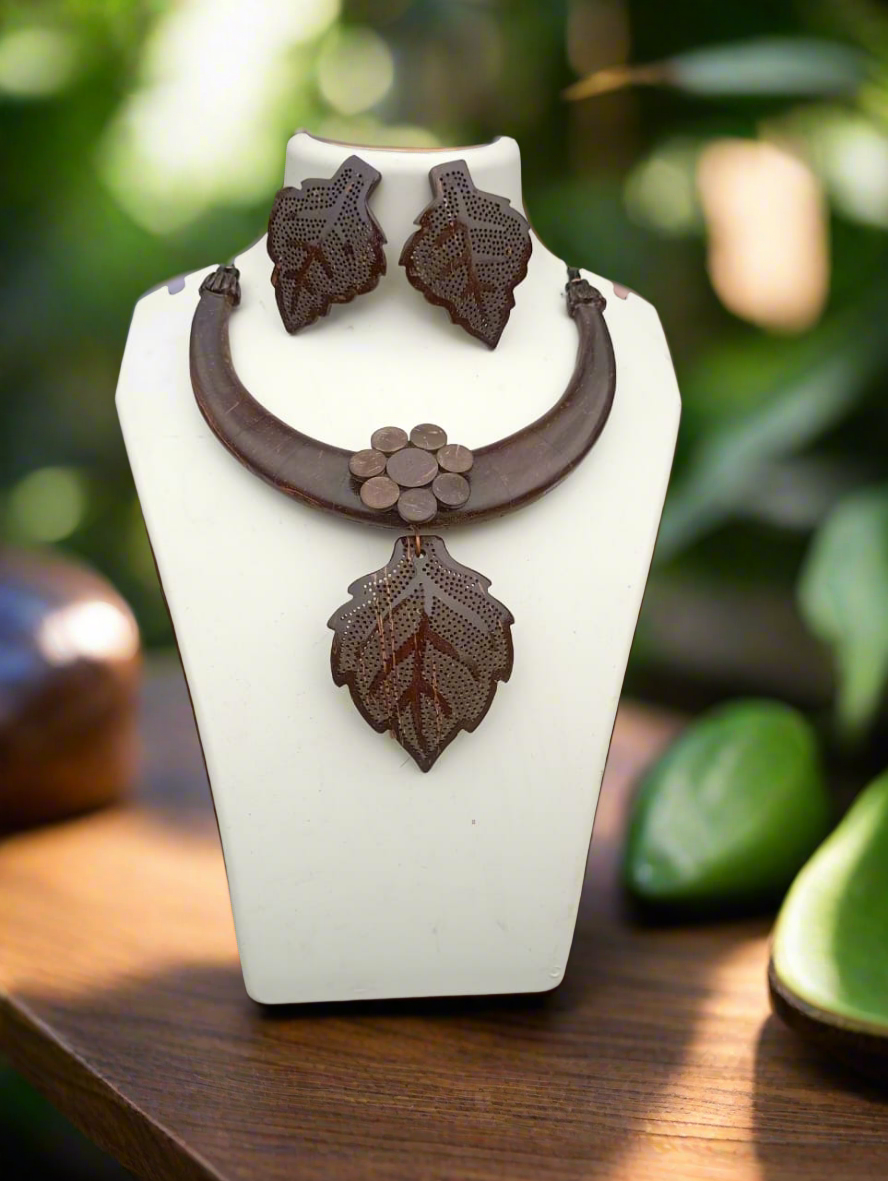 FLORAL LEAF CHARM NECKLACE SET