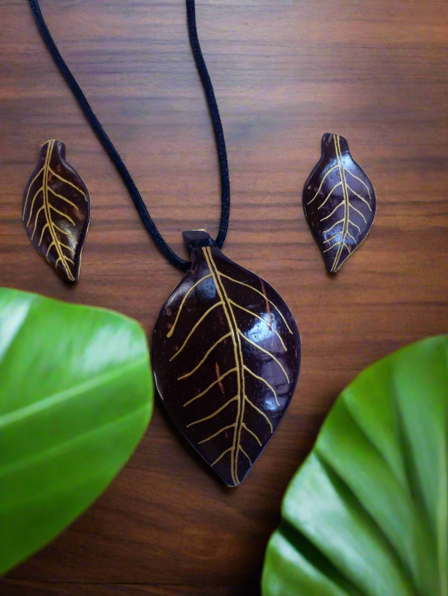 THE LEAVES  PENDANT SET