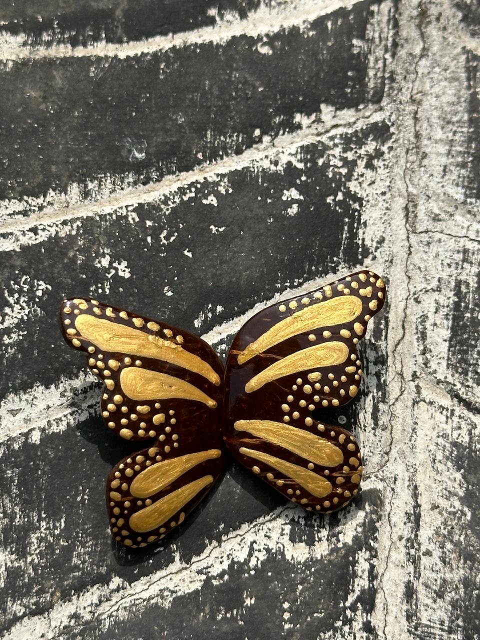 GOLDEN BUTTERFLY EARRINGS